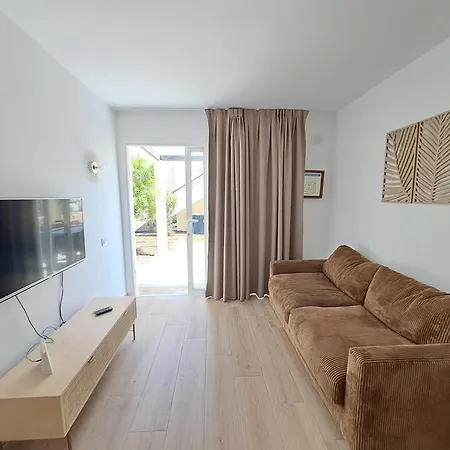 Alisios Con Terraza Y Piscina Apartamento *