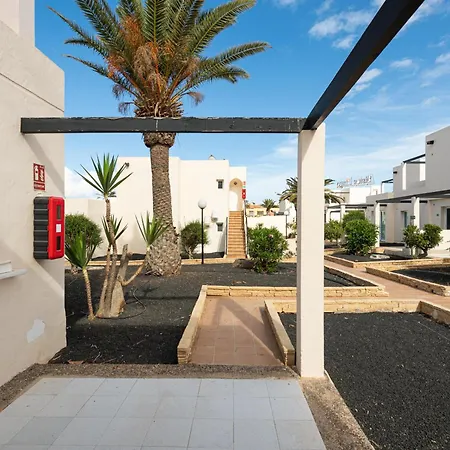 Alisios Con Terraza Y Piscina Apartamento *