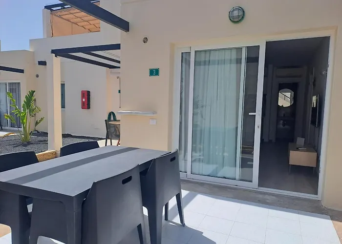 Alisios Con Terraza Y Piscina アパート