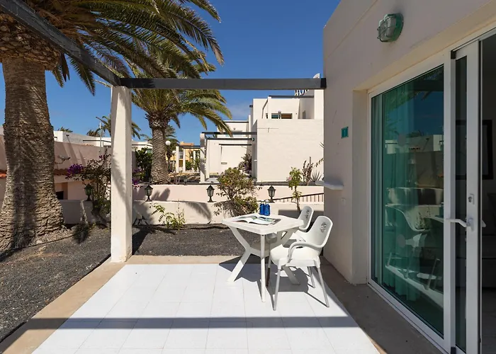 アパート Alisios Con Terraza Y Piscina コラレホ