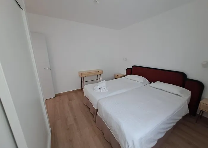 Alisios Con Terraza Y Piscina アパート コラレホ