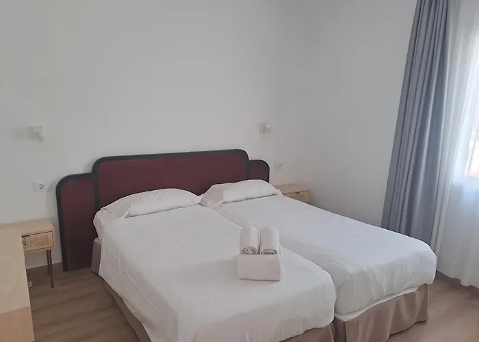 Alisios Con Terraza Y Piscina コラレホ