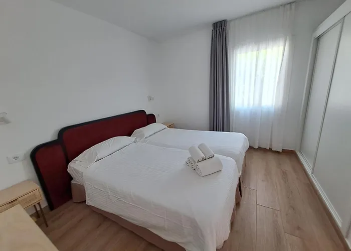 Alisios Con Terraza Y Piscina アパート